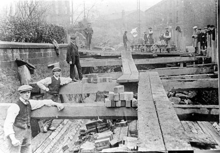 Building Culvert over the Irwell